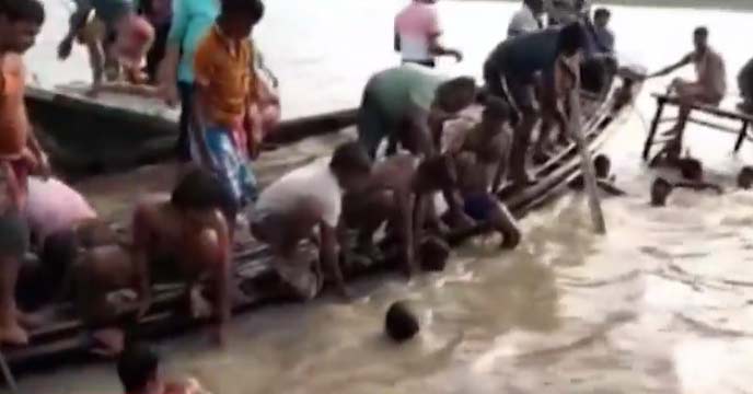 cargo boat capsized in Raymangal