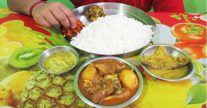 Is it dangerous to eat fish and meat together