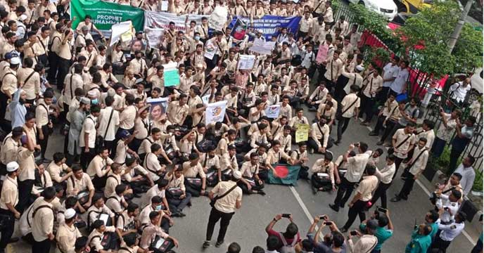 Bangladesh students protest against controversial comments on prophet Muhammad by Nupur sharma
