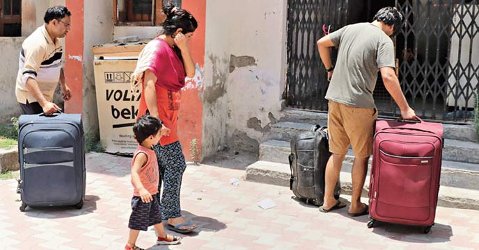 Kashmiri Pandits Begin To Leave
