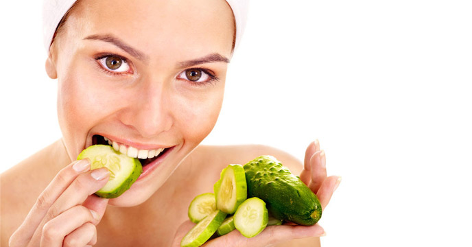 cucumber eat indian girl