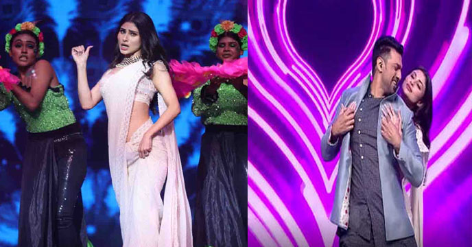 deb with mouni roy