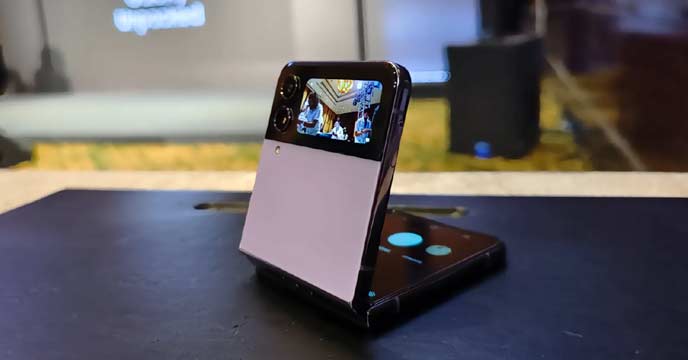 Samsung Galaxy Z Flip 4