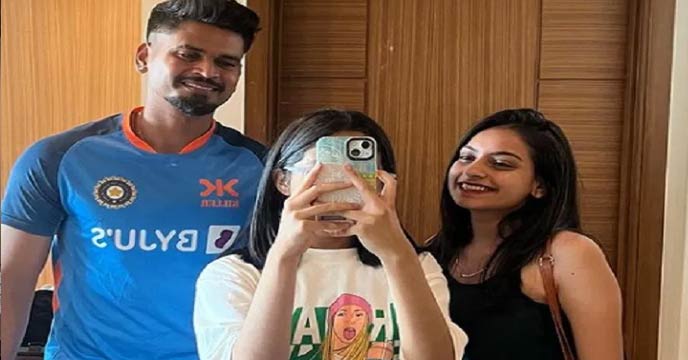 ভারত বিশ্ব টেস্ট চ্যাম্পিয়নশিপের ফাইনালে উঠার দিকেও নজর রাখছে। এর আগে শ্রেয়সের আইয়ারের (Shreyas Iyer) একটি ছবি বেশ ভাইরাল হচ্ছে।