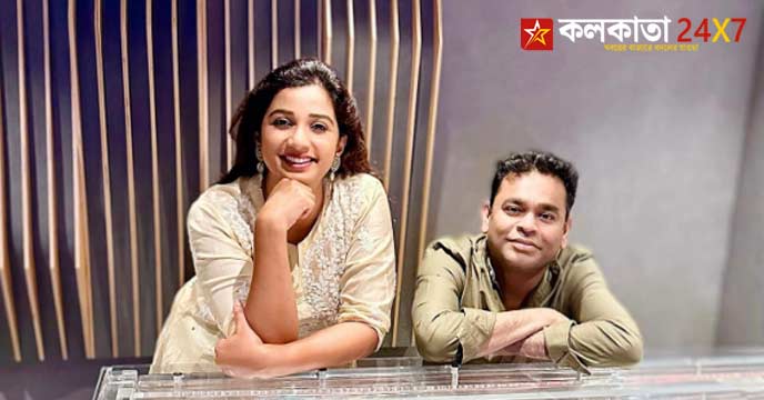 Shreya Ghoshal and AR Rahman posing together for a picture