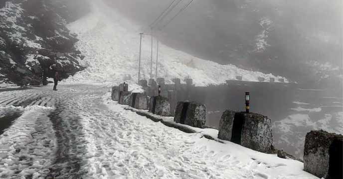 First Snowfall of the New Year in North Sikkim's Lachen