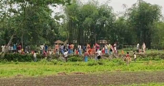 TMC Groups Clash Over Road Construction in Mekhliganj