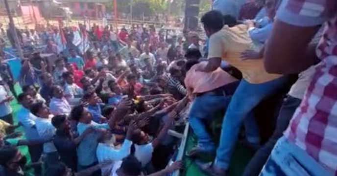 Abhishek Mocks Opposition's Question on Vote Loot Trailer