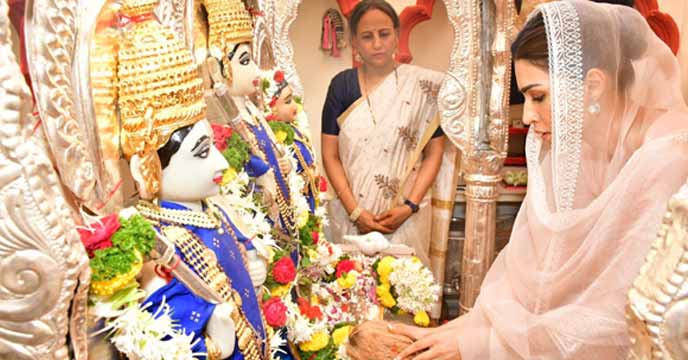 Kriti Sanon Visits Ram-Sita Temple on Navami Day