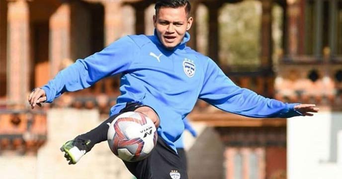 East Bengal targets Prabhsukhan Singh Gill and star footballer for upcoming season