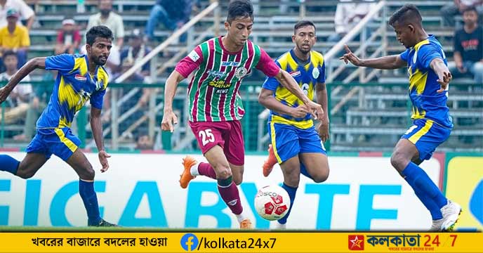 ডার্বির আগে বড়সড় জয় সবুজ-মেরুনের (Mohun Bagan)। নির্ধারিত সূচি অনুযায়ী আজ প্রিমিয়ার ডিভিশন লিগের (Calcutta League) ম্যাচ খেলতে এফসিআইয়ের (FCI) মুখোমুখি হয়েছিল মোহনবাগান