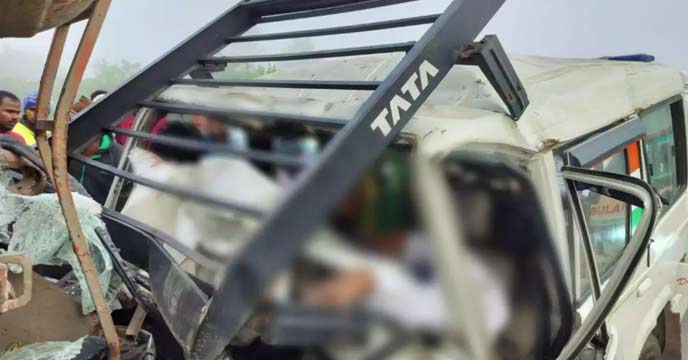 Tragic Accident Claims 12 Lives on Bengaluru-Hyderabad National Highway