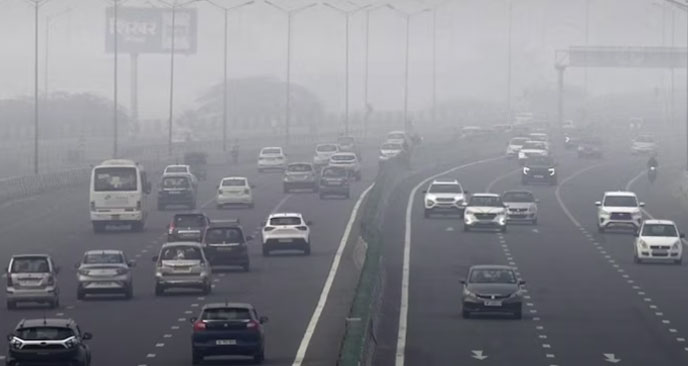 Eight-Point Restrictions Imposed to Avoid 'Suffocating' Delhi Pollution