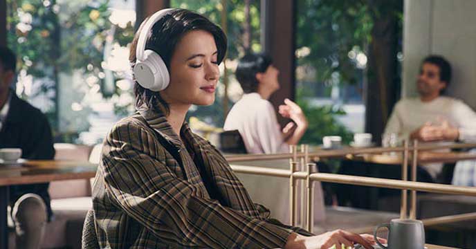 Headphones india