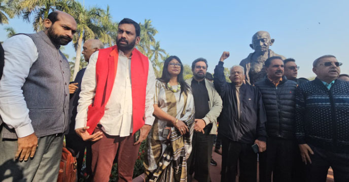 INDIA MPs protest outside Parliament