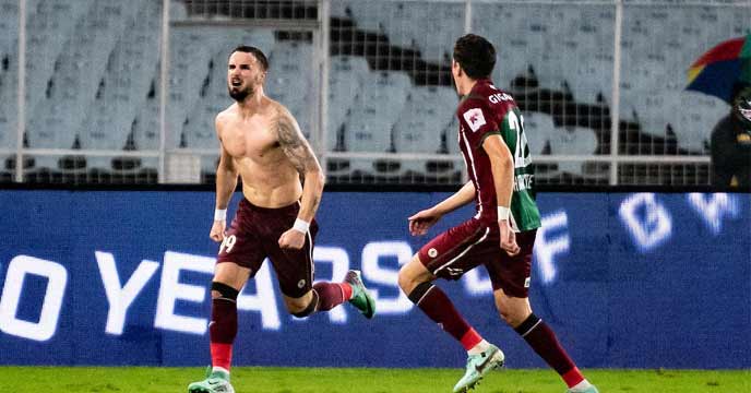 Red Card in Odisha FC-Mohun Bagan Match