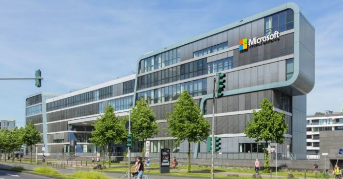 This 30 year old service of Microsoft closed, know which users will be affected