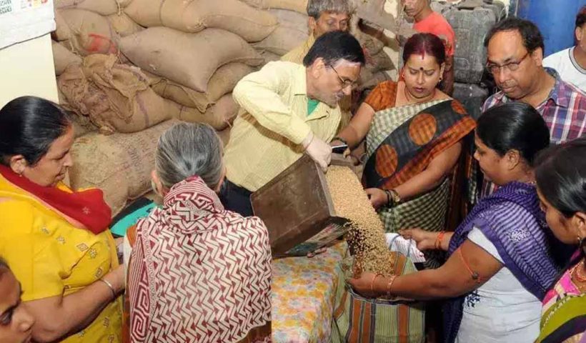 Niti Aayog Sparks Speculation Over Centre’s Plan to Replace Rice and Wheat with Cash in Ration Distribution