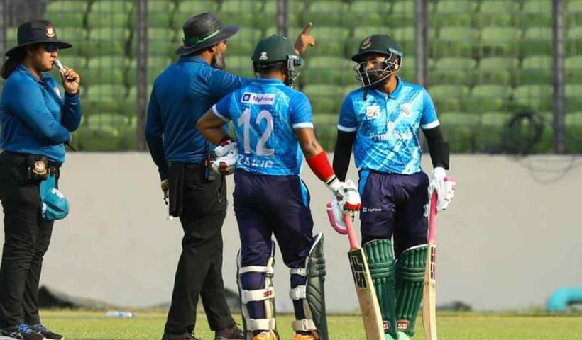 Reluctance in Dhaka Premier League Over Women Umpires