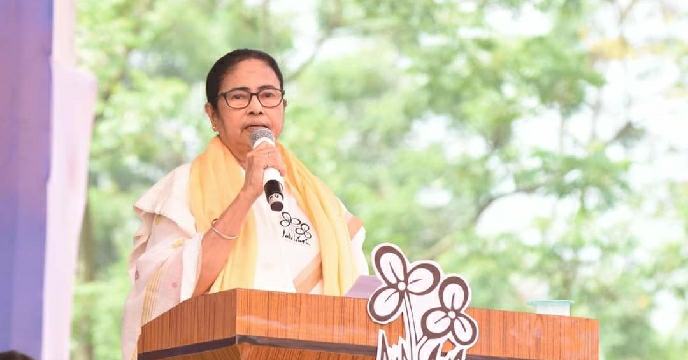 Mamata Banerjee-s reaction on supreme court order in ssc case, এসএসসি চাকরি বাতিল মামলা সুপ্রিম কোর্টের নির্দেশ মমতা তৃপ্ত