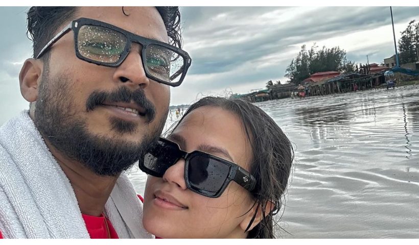 ahana dutta went to sea beach