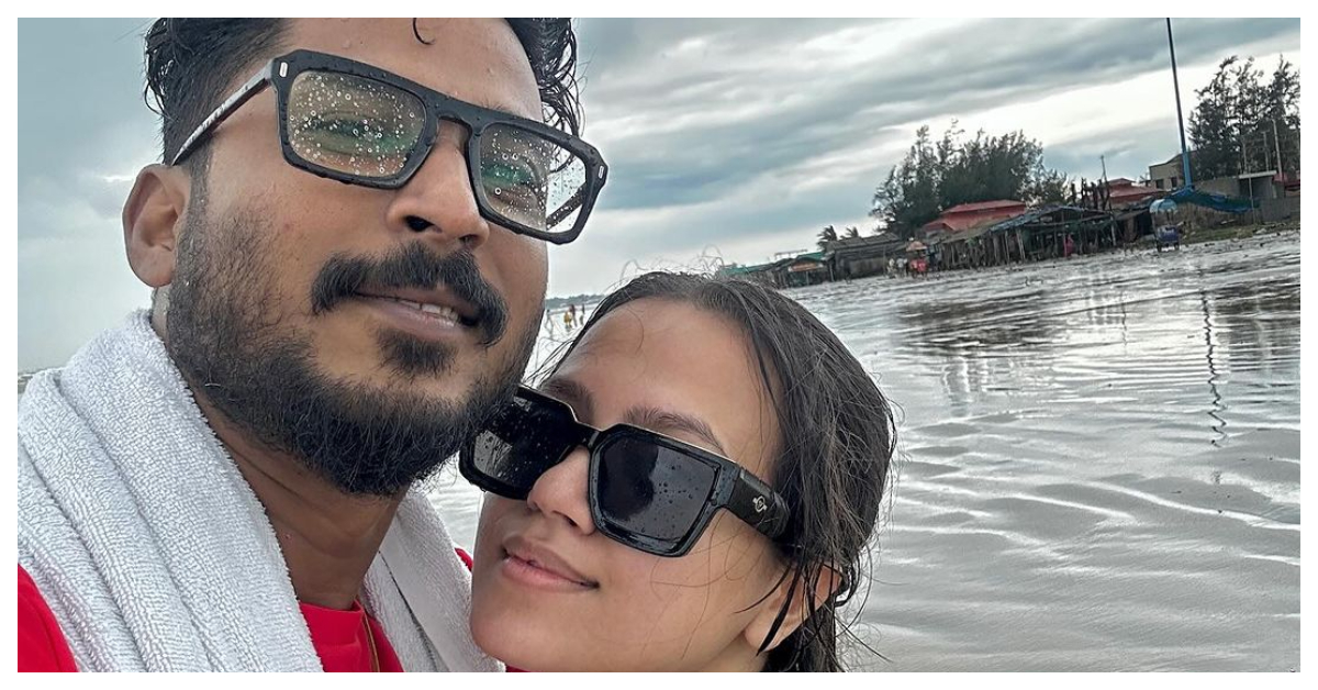 ahana dutta went to sea beach
