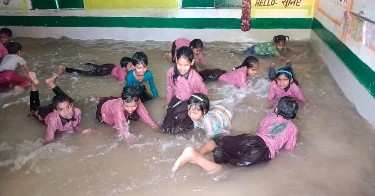 uttar-pradesh-kannauj-government-primary-school-was-turned-into-a-swimming-pool