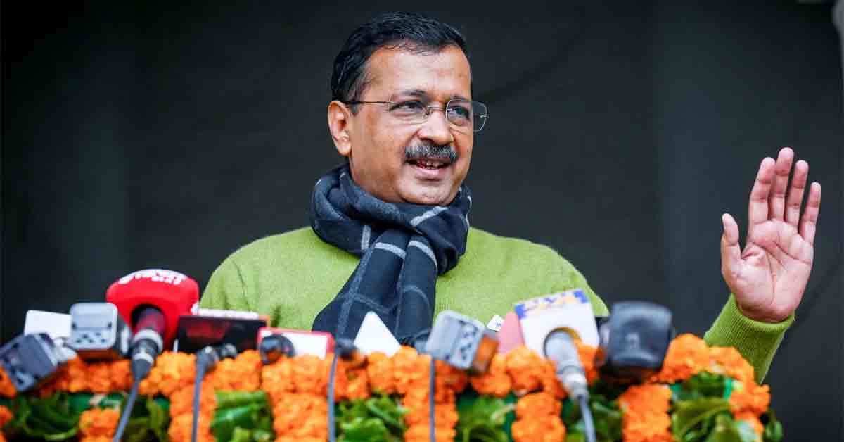 AAP supremo Arvind Kejriwal announces monthly wadges for women of Delhi before election
