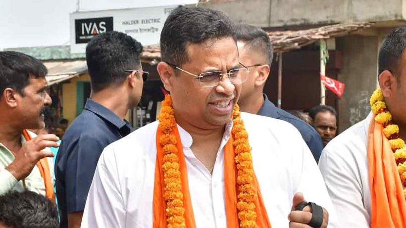 bjp-mp-saumitra-khan-declares-loyalty-to-narendra-modi-rejects-tmc-comeback-facebook-post