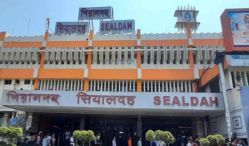 sealdah-station-eastern-railway-is-taking-great-initiatives-for-the-convenience-of-passengers
