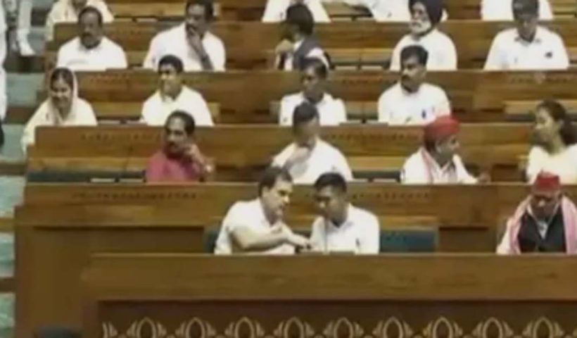 Rahul Gandhi Abhishek Banerjee Discussion Amid Dispute Over Lok Sabha Speaker election 2024, মমতার মানভঞ্জনে মরিয়া রাহুল! লোকসভায় অভিষেকের সঙ্গে কথা