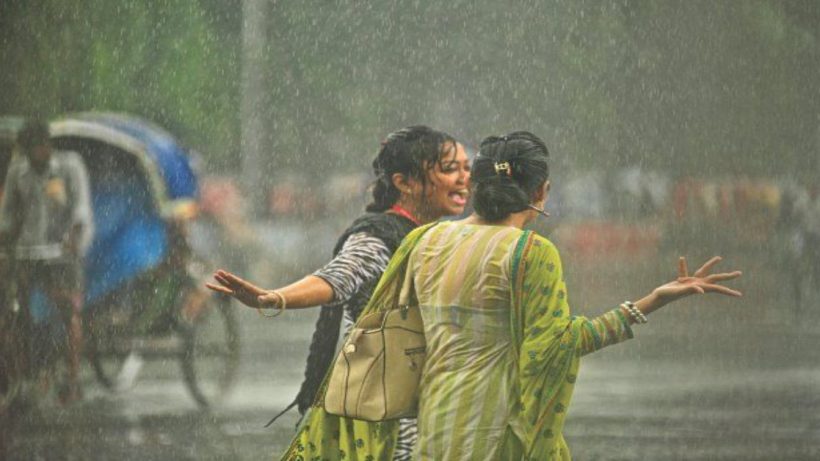 বৃষ্টির দিনে