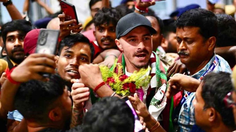 Three Mohun Bagan Stars, Jamie Maclaren
