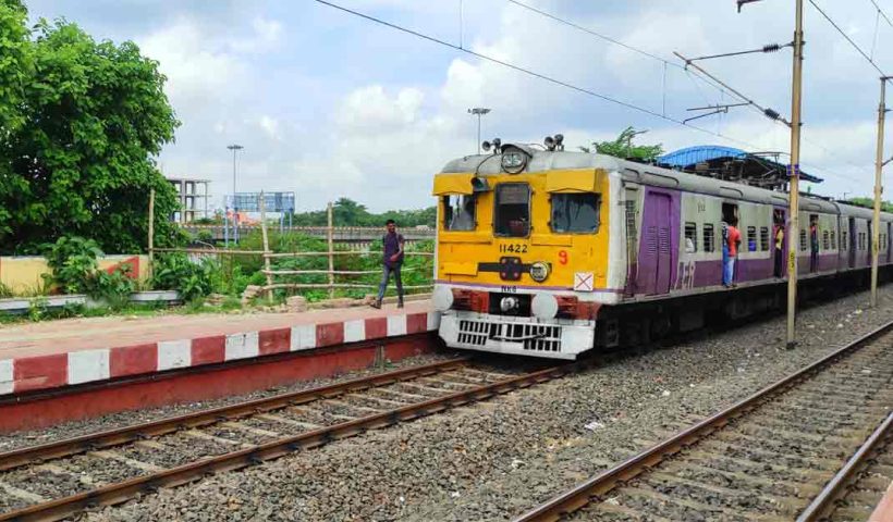 Several Mail and Express Trains from Howrah Canceled for Passenger Safety and Operational Efficiency