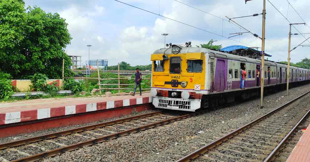 Several Mail and Express Trains from Howrah Canceled for Passenger Safety and Operational Efficiency