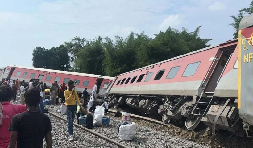 Accident in Tirupati Express: Train Service Halted on Shalimar-Santragachi Line