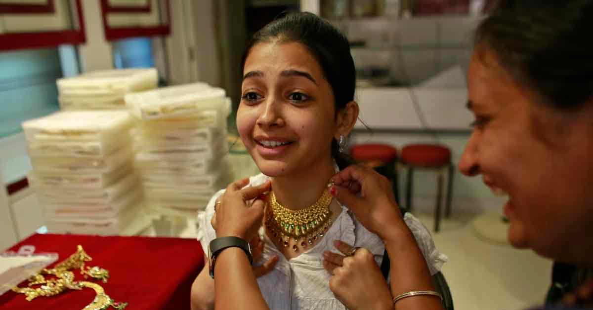 Gold Prices Rise Again in Kolkata on Friday