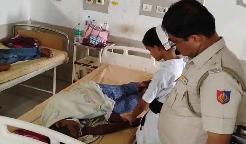 Balurghat hospital incident one patient beaten by other patient people protest over security lapes.