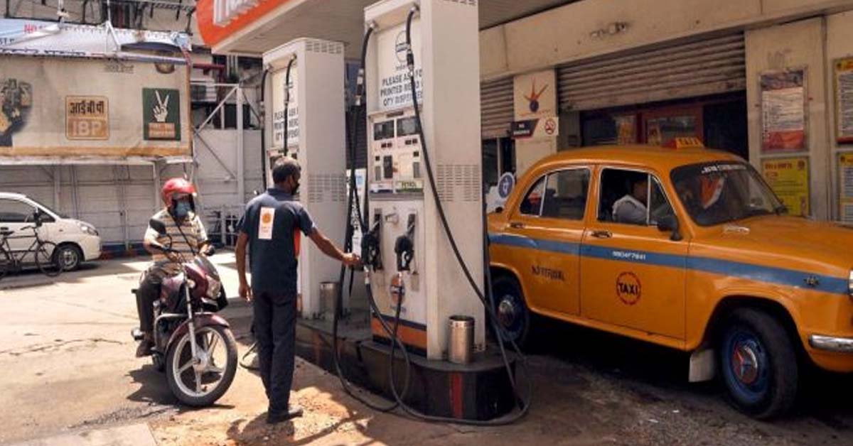Oil Prices Drop on Friday, Check the Latest Rates in Kolkata