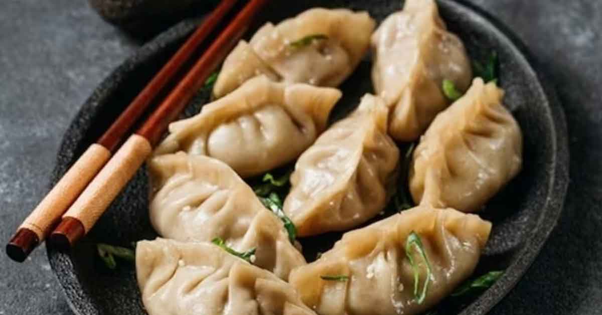 Woman died, 20 hospitalized after eating Momo from footpath stall in Hyadrabad