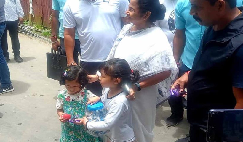 CM Mamata Banerjee Visits School During Madhyamik Exam, Speaks to Guardians