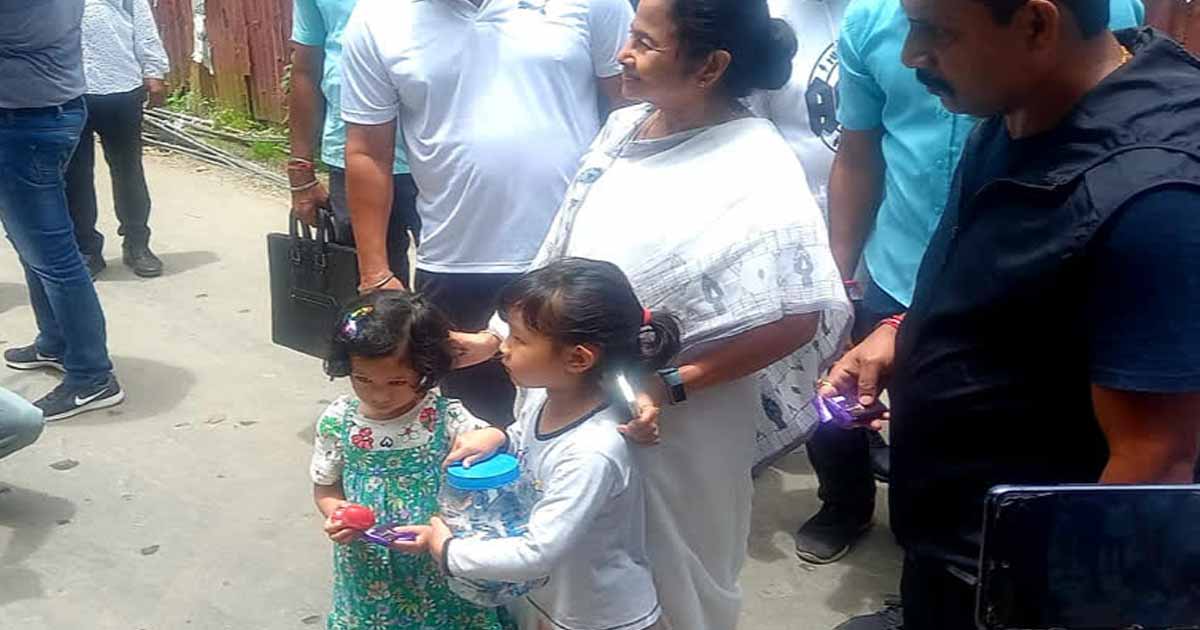 CM Mamata Banerjee Visits School During Madhyamik Exam, Speaks to Guardians