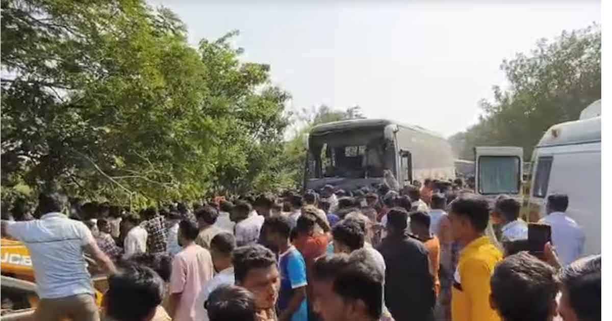 Bus accident in Gondia maharashtra eleven people died many casualities