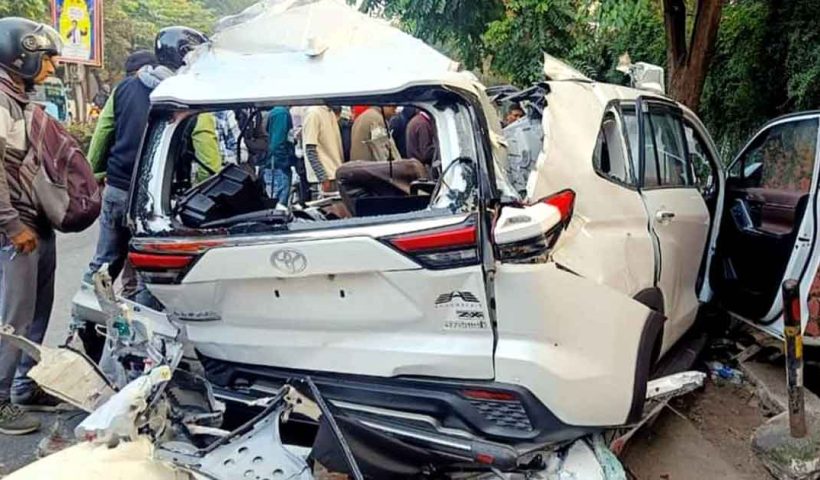 ontainer Truck Hits Car in Dehradun