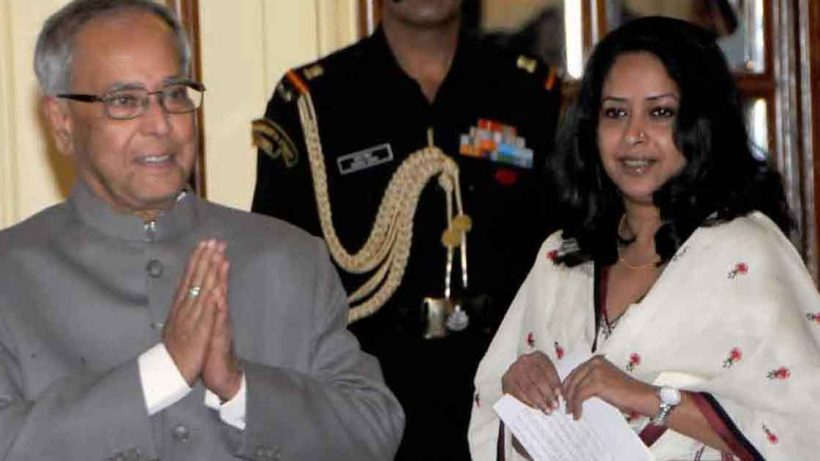 Pranab's daughter dig at Congress