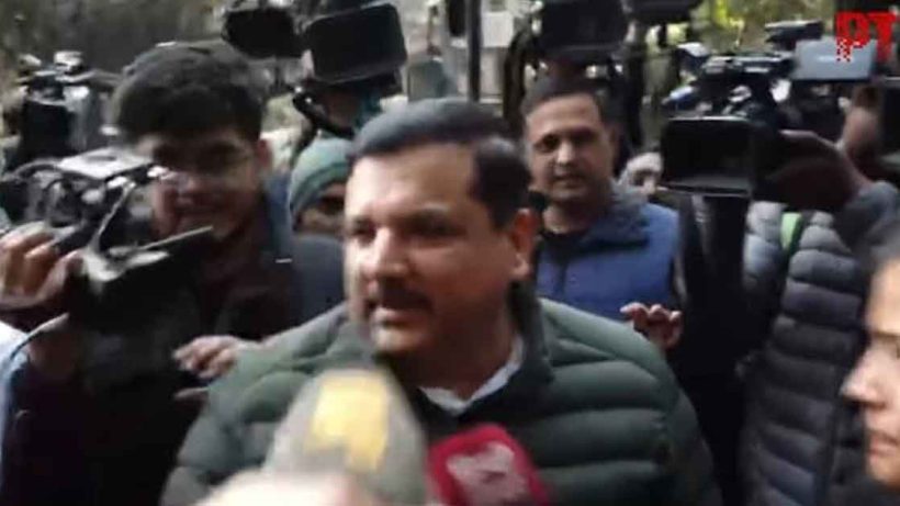 AAP leaders clash with Delhi police