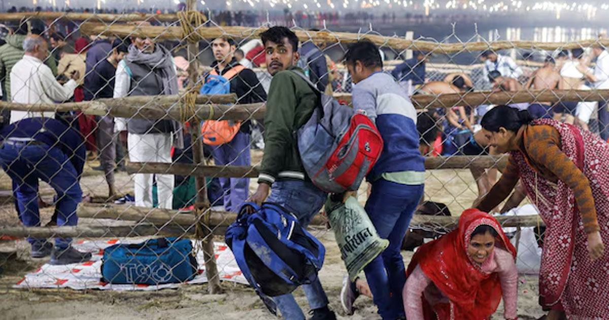 25 km Long Traffic Jam in Prayagraj Ahead of Final Shahi Snan
