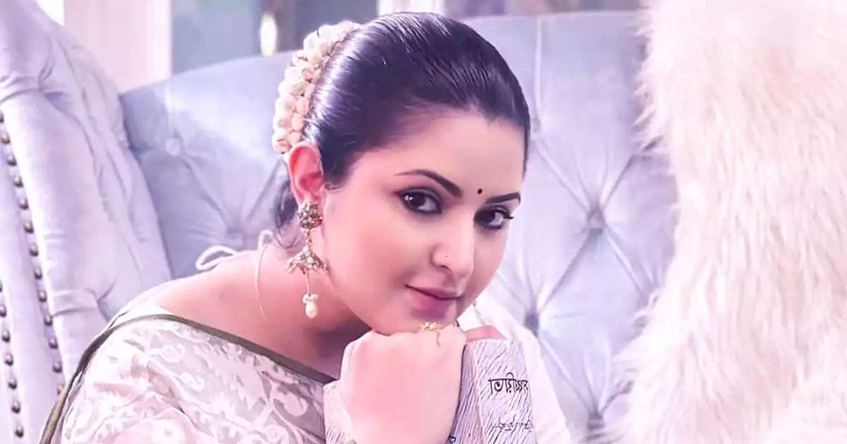 bangladeshi-actress-porimoni-latest-post-about-love-and-romance