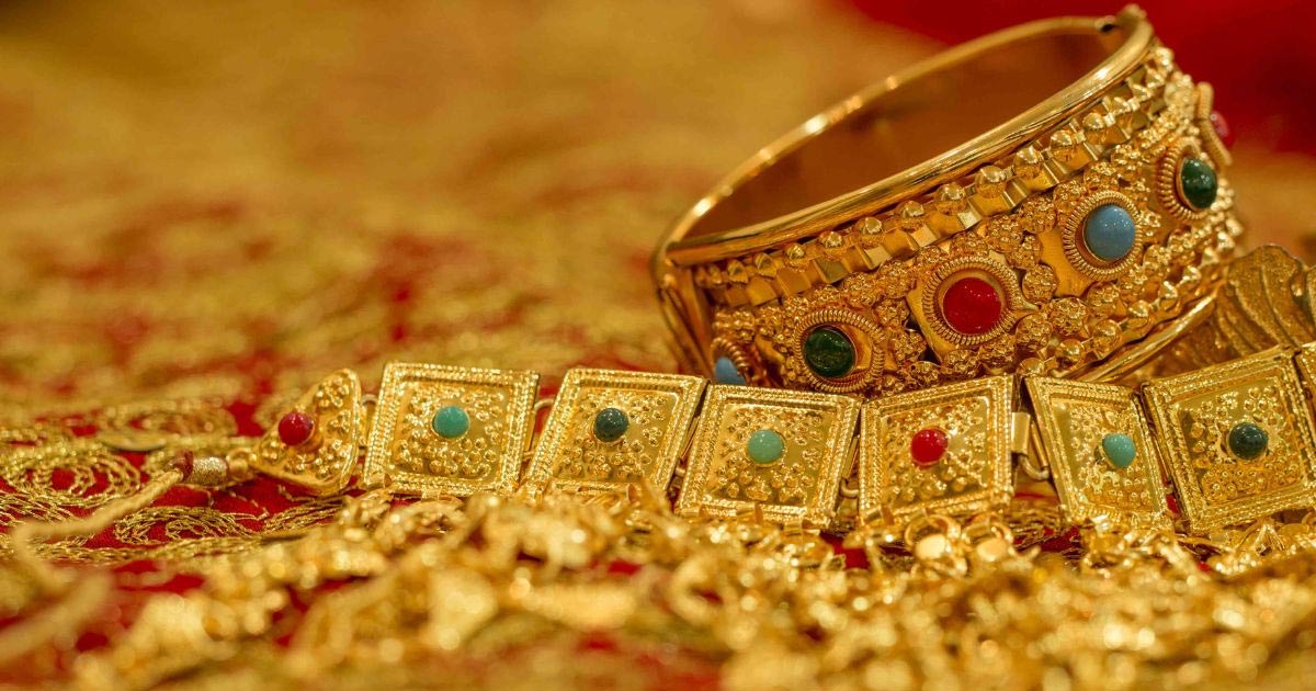 Gold Price Drops Today: What’s the Current Price of Silver?