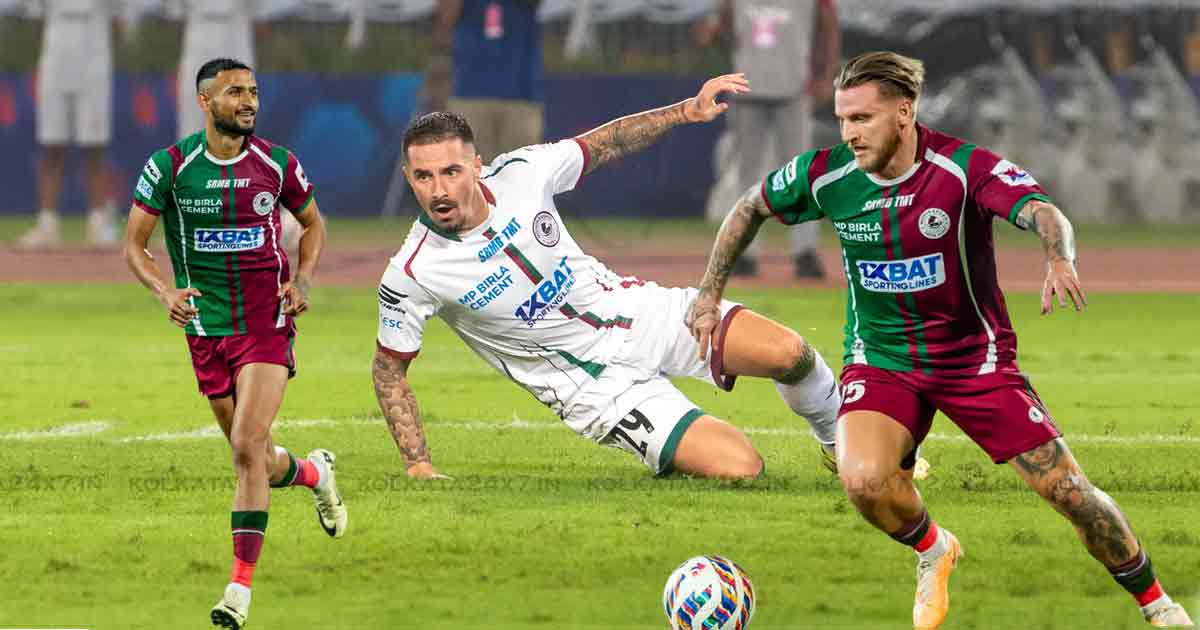 Jamie Maclaren, Manvir Singh & Jamie Maclaren